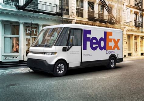 FedEx и Amazon возобновили сотрудничество: новый контракт на доставку крупных посылок
