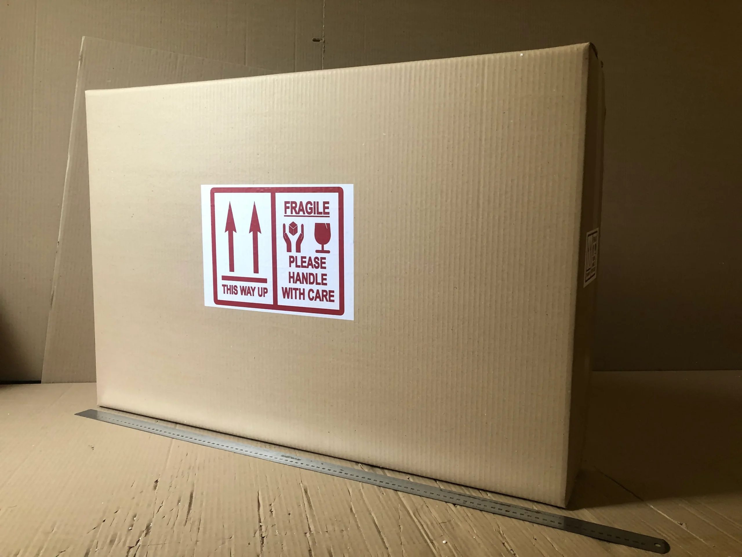 Картонная коробка