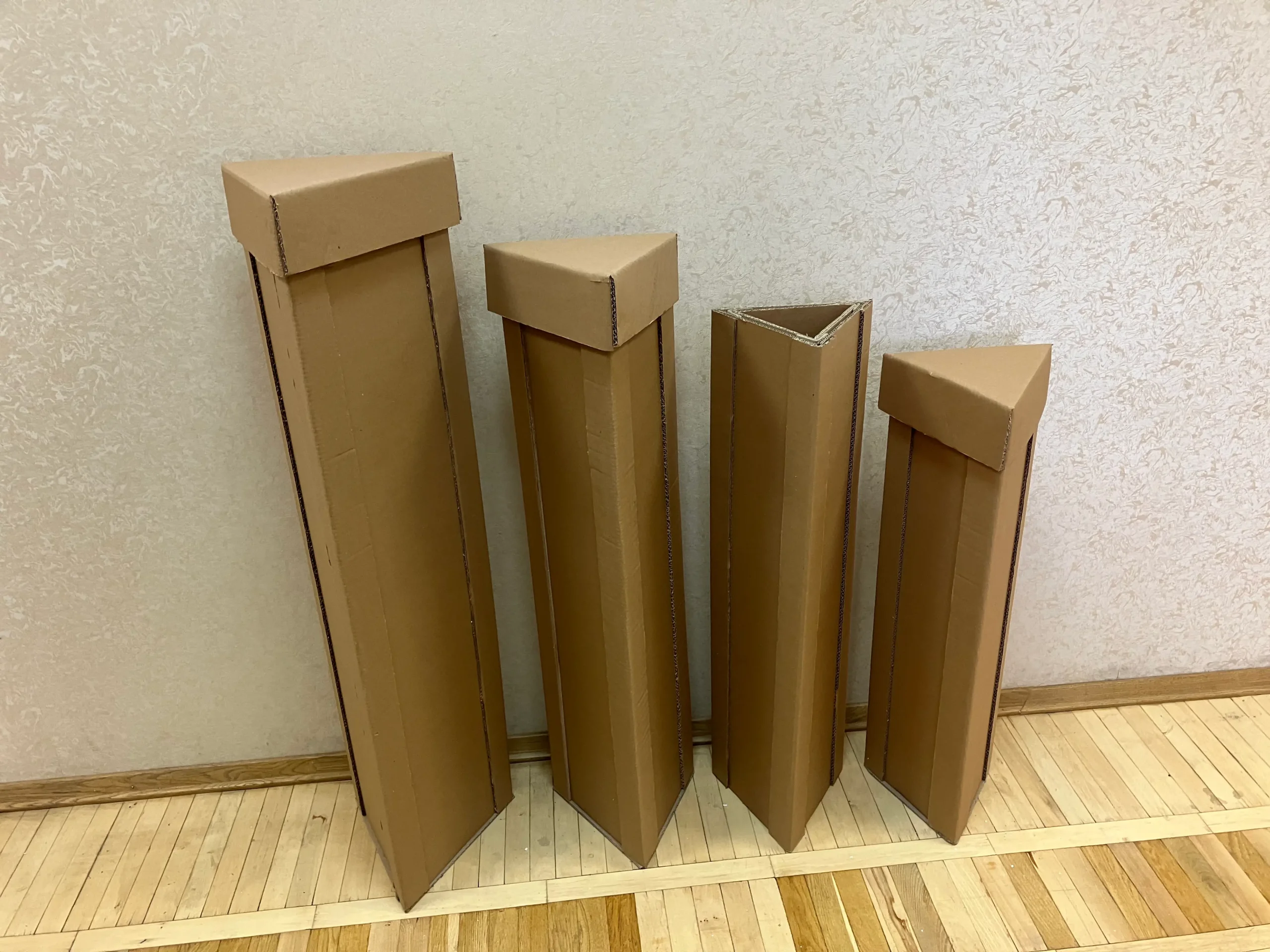 Тубусы (треугольные или прямоугольные)