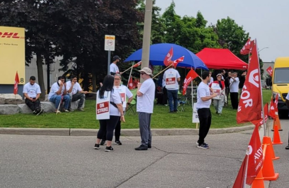 Конфлікт у DHL Canada: понад 3000 працівників відсторонено після провалу перемовин