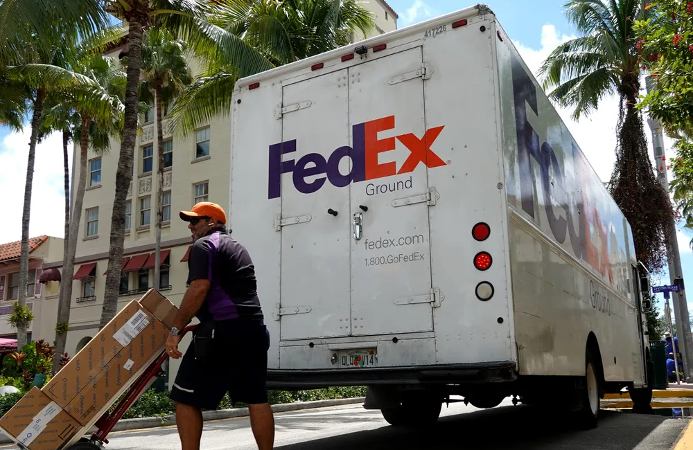 FedEx меняет расчет объемного веса с 2025 года: возможен рост расходов для бизнеса