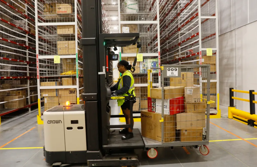 Amazon залишає тарифи на піковий сезон 2025 року на рівні минулого року